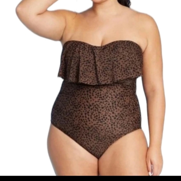 Swimsuit - Picture 1 of 4